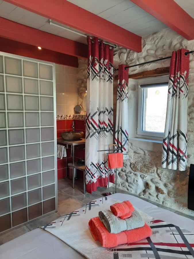 Saint-Barthélemy-de-Vals 레샤페 트레무상트 B&B 외부 사진